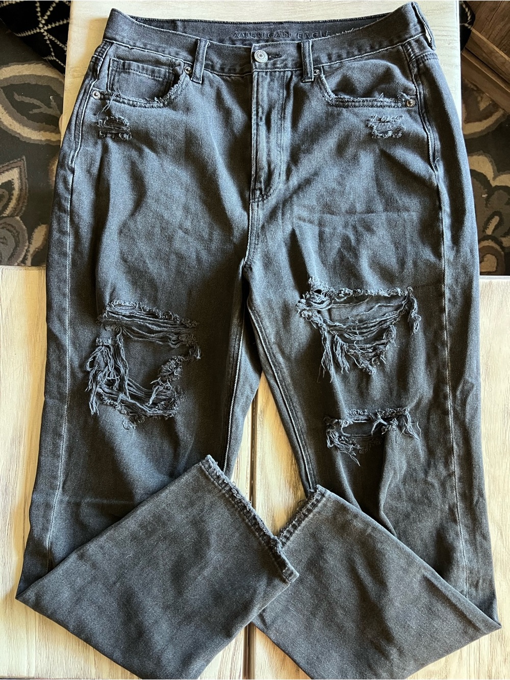 American Eagle Jeans Size 8 Regular Black Distressed Ripped Straight Leg